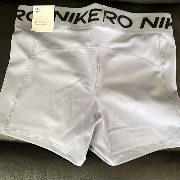 Brand new Nike Pro. - Picture 2 of 2